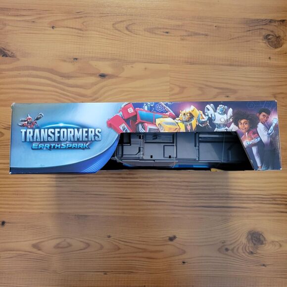 Transformers EarthSpark Optimus Prime & Battle Base Trailer 2in1 (Sealed) NIB - Picture 3 of 6